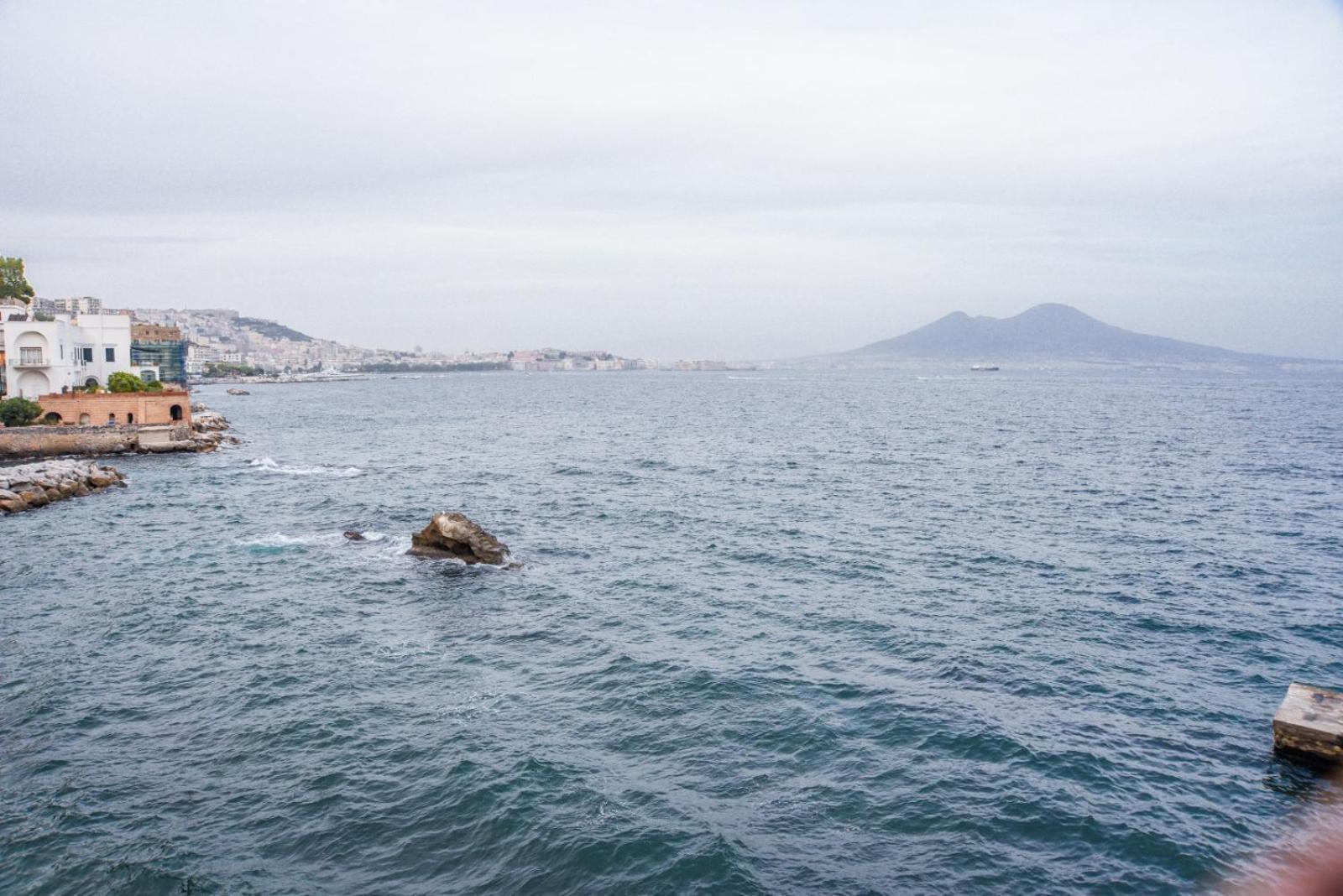 La Casa Sul Mare Apartment Napoli Exterior foto